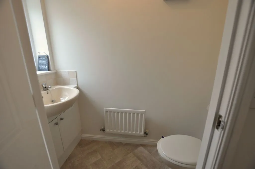 To LetRedwood Drive, Chorley, photo 2