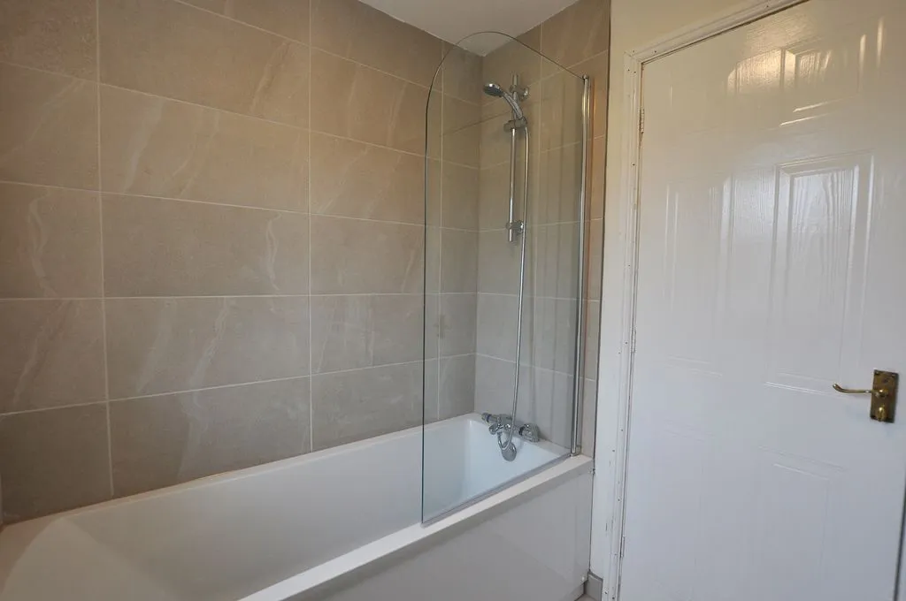 To LetRedwood Drive, Chorley, photo 13