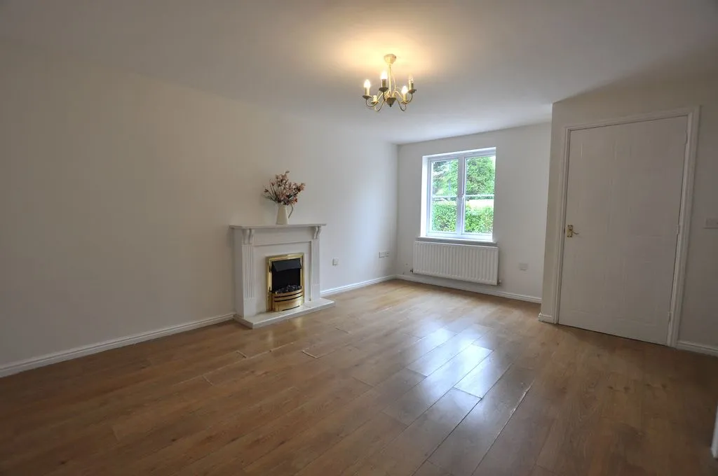 To LetRedwood Drive, Chorley, photo 3