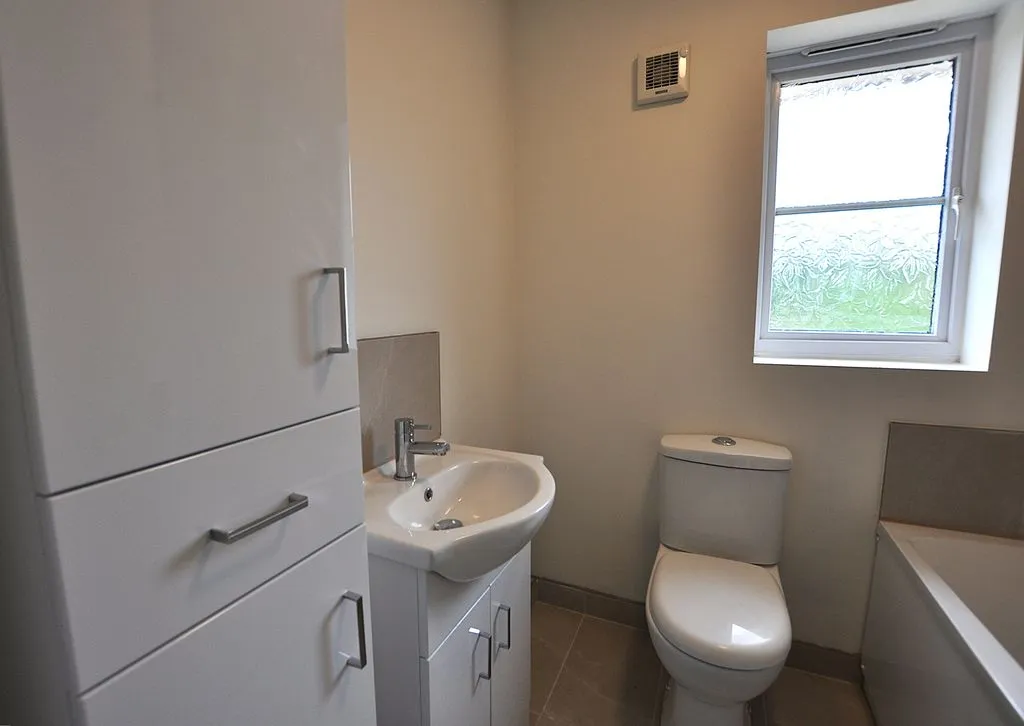 To LetRedwood Drive, Chorley, photo 14