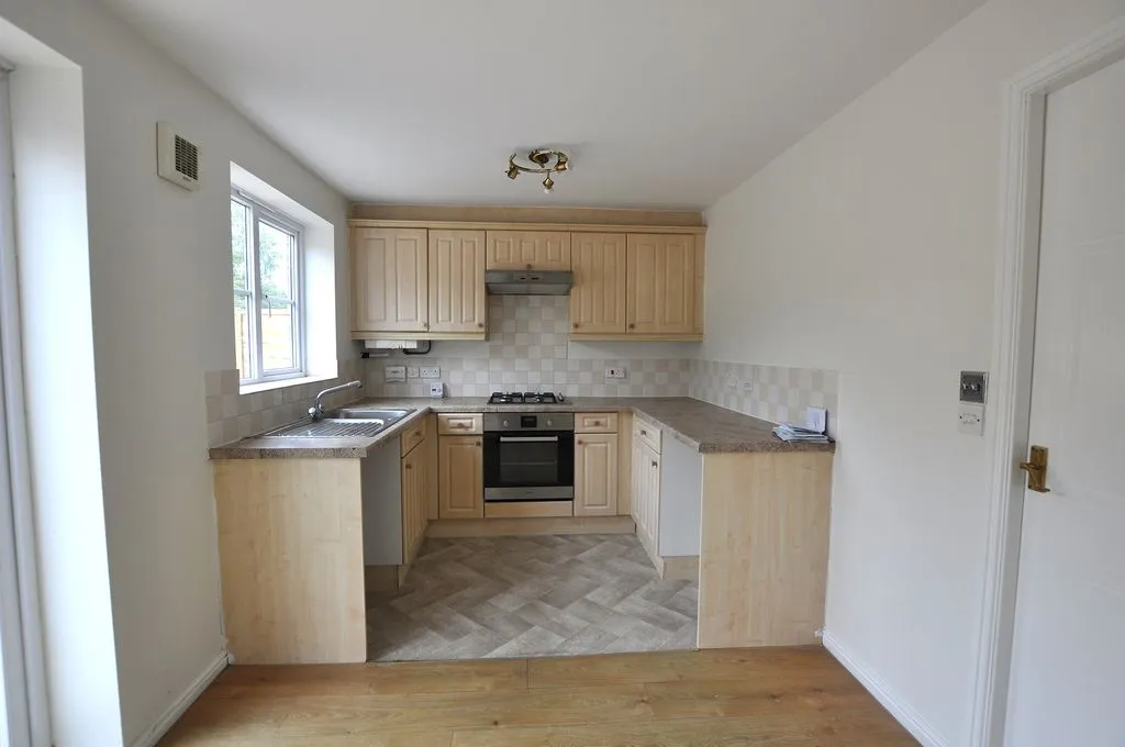 To LetRedwood Drive, Chorley, photo 5