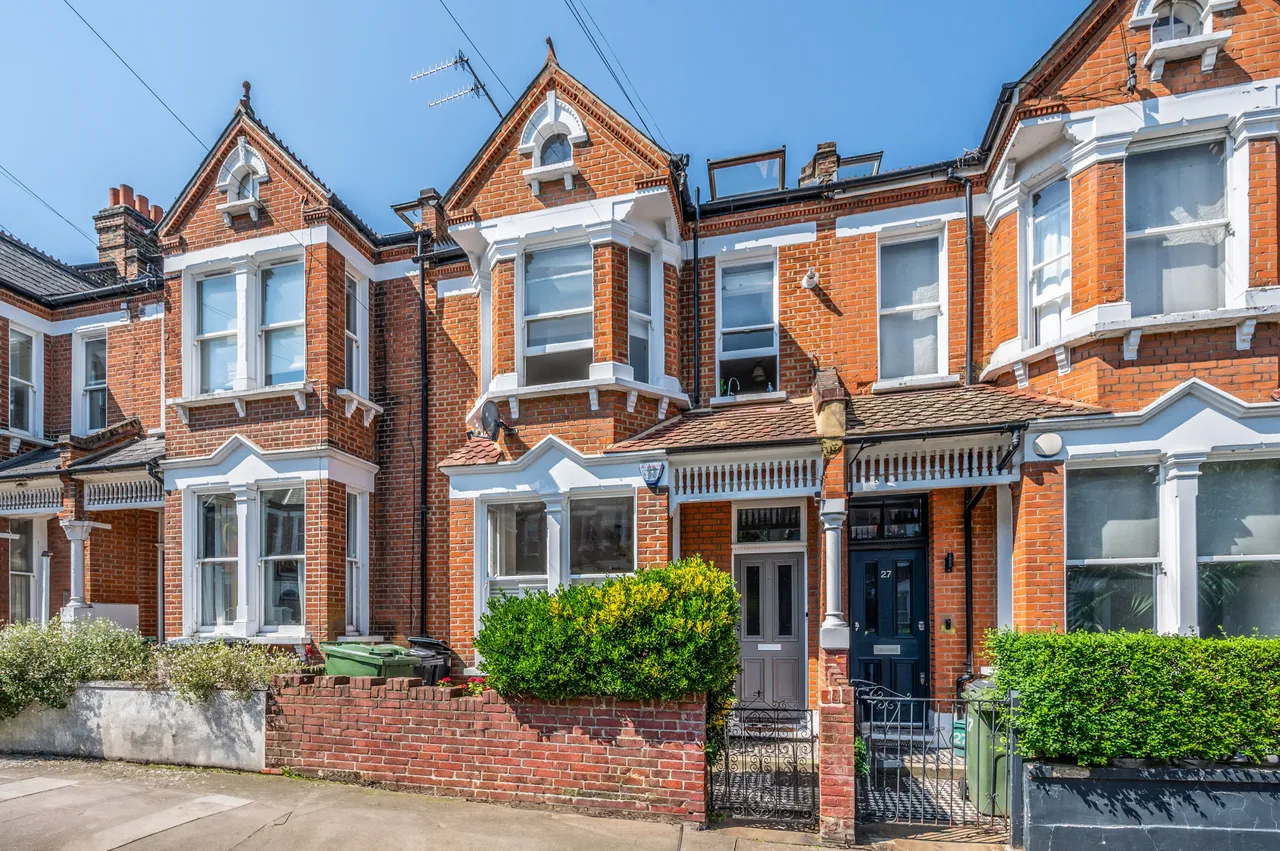 First Floor Flat, 25 Killyon Road, London, photo 7