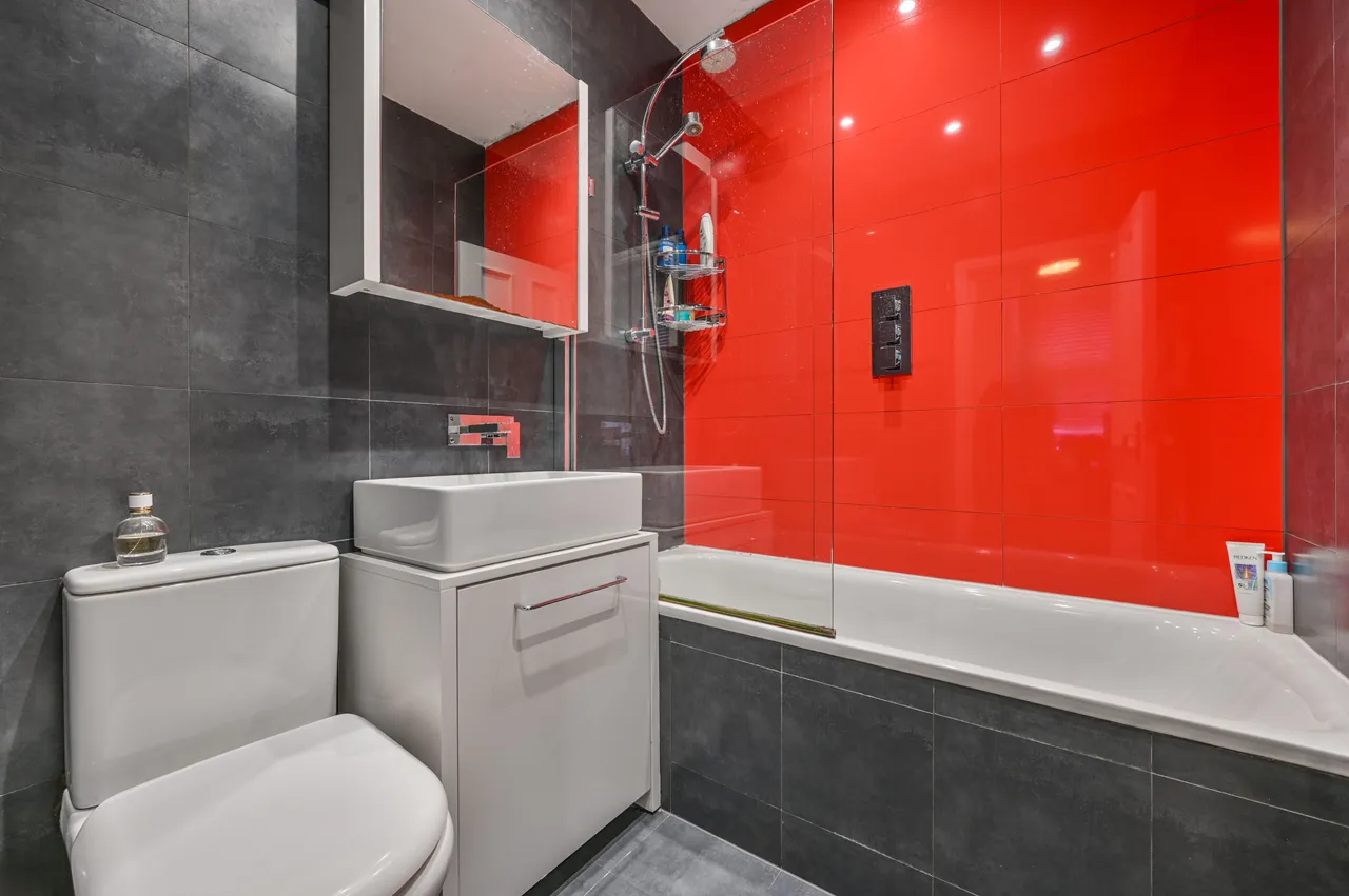 First Floor Flat, 25 Killyon Road, London, photo 6
