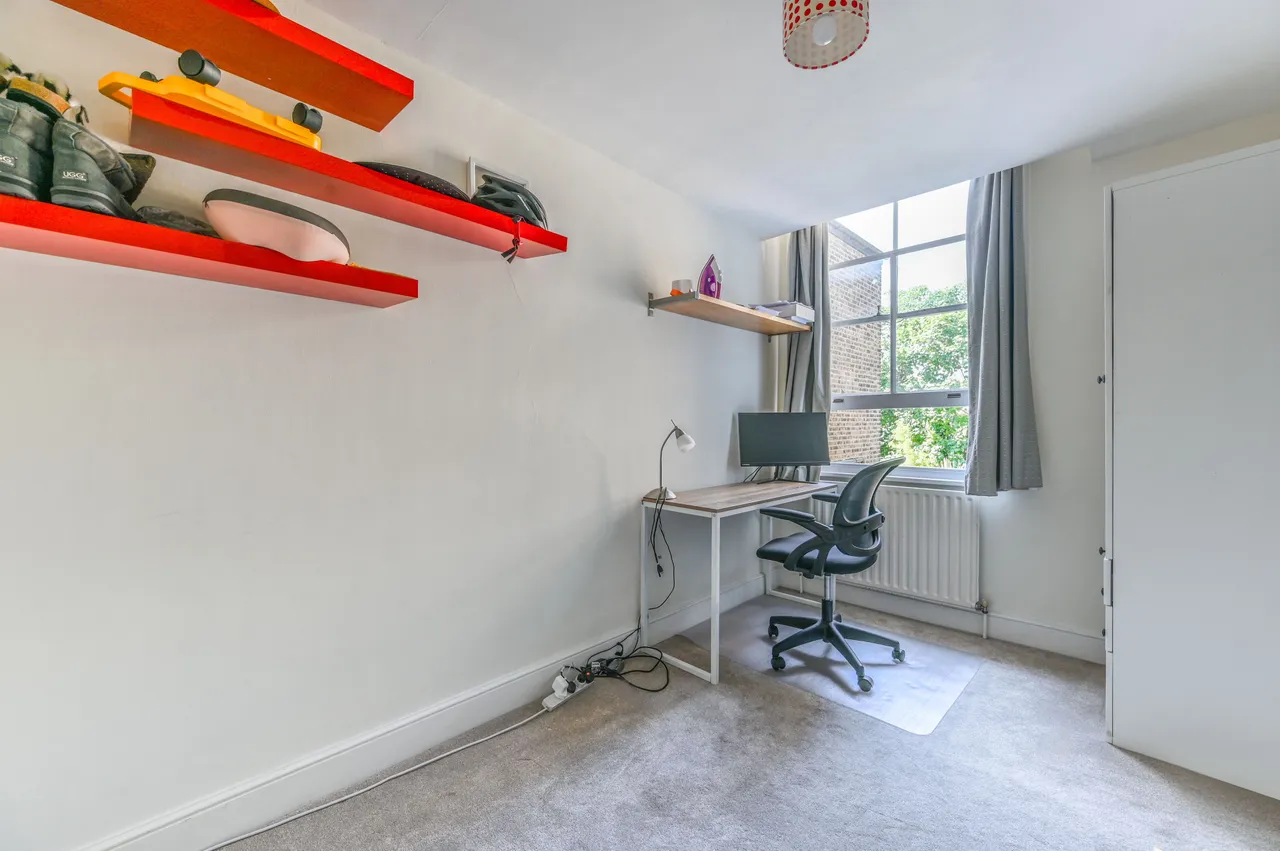 First Floor Flat, 25 Killyon Road, London, photo 5