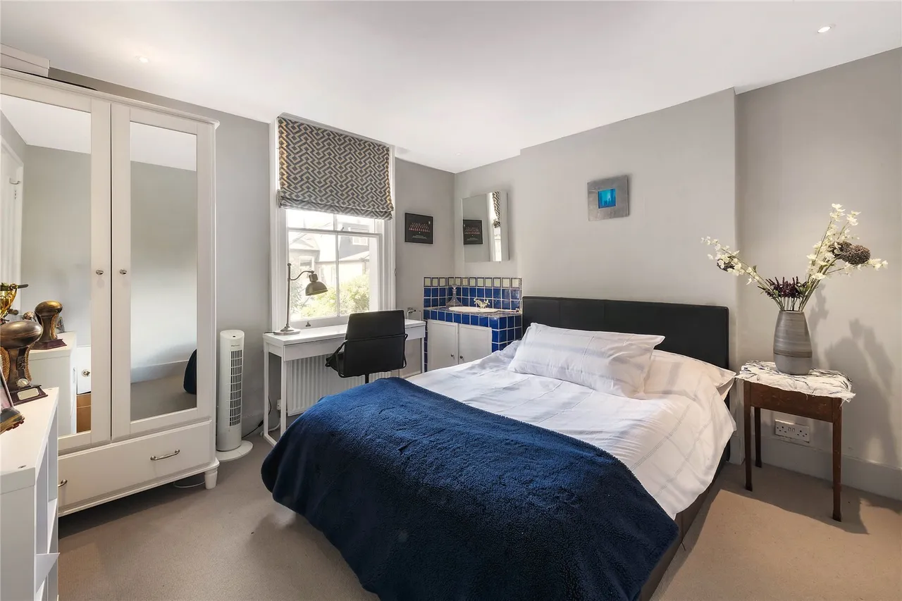 Octavia Street, London, 26 Octavia Street, SW11, photo 9