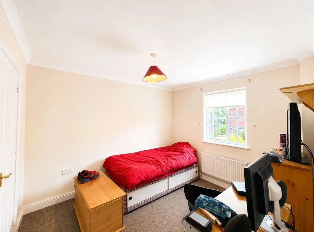 Silverdale Drive, Burntwood, WS7, photo 12