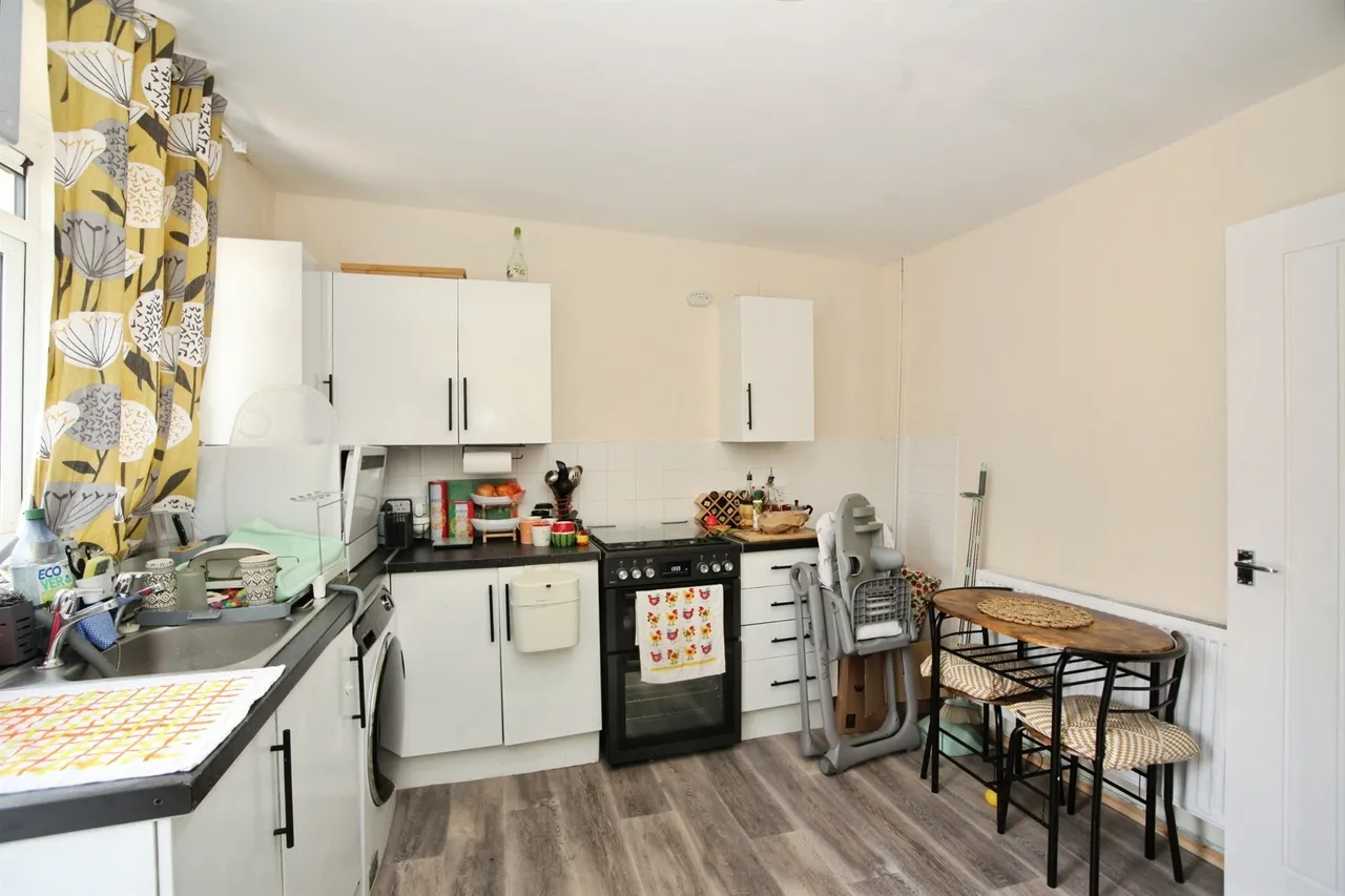 Deri Terrace, Ferndale, CF43, photo 2
