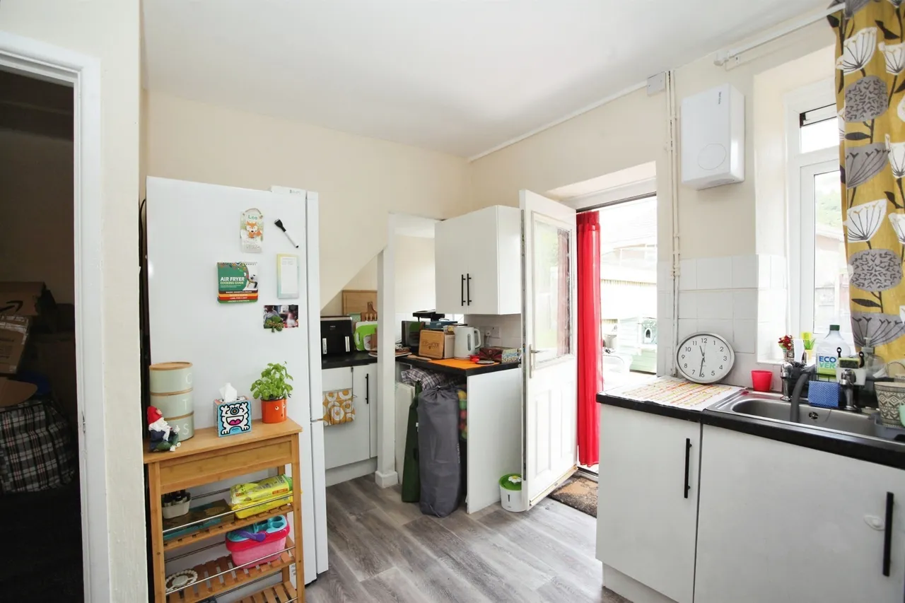 Deri Terrace, Ferndale, CF43, photo 3