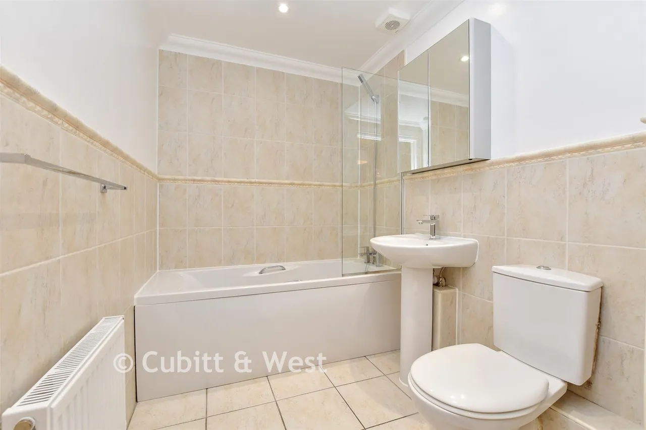 Park Rise, Leatherhead, KT22, photo 9