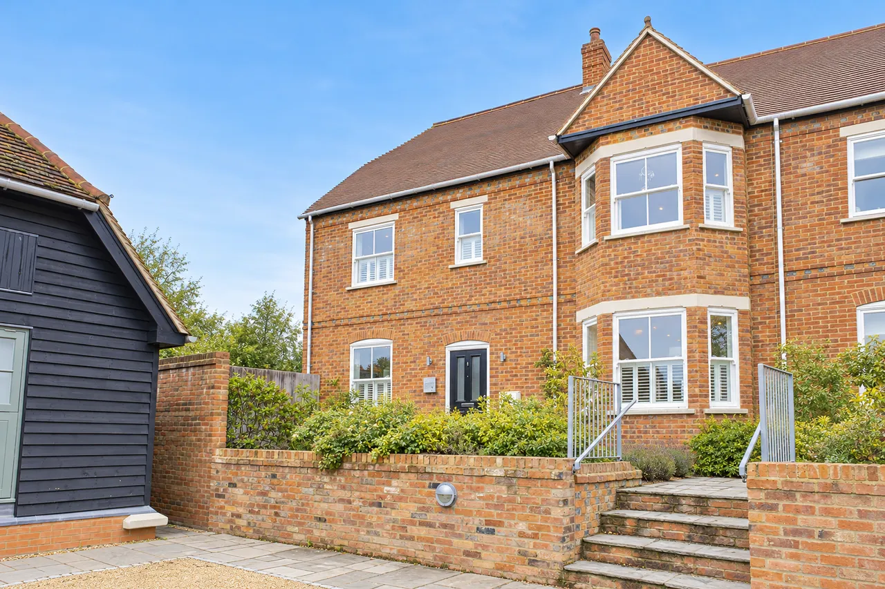 3 bed house for sale, The Lane, Tebworth