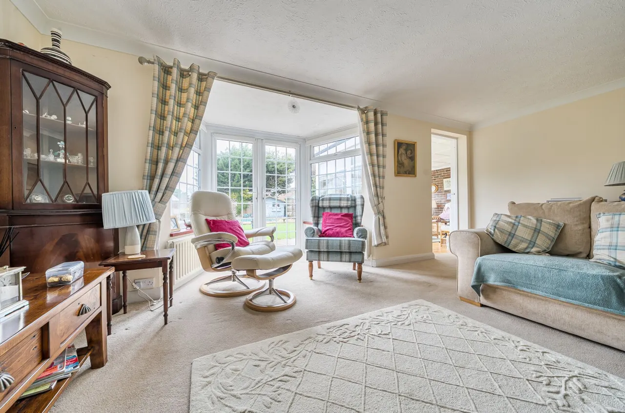 A'beckets Avenue, Aldwick Bay, PO21, photo 2