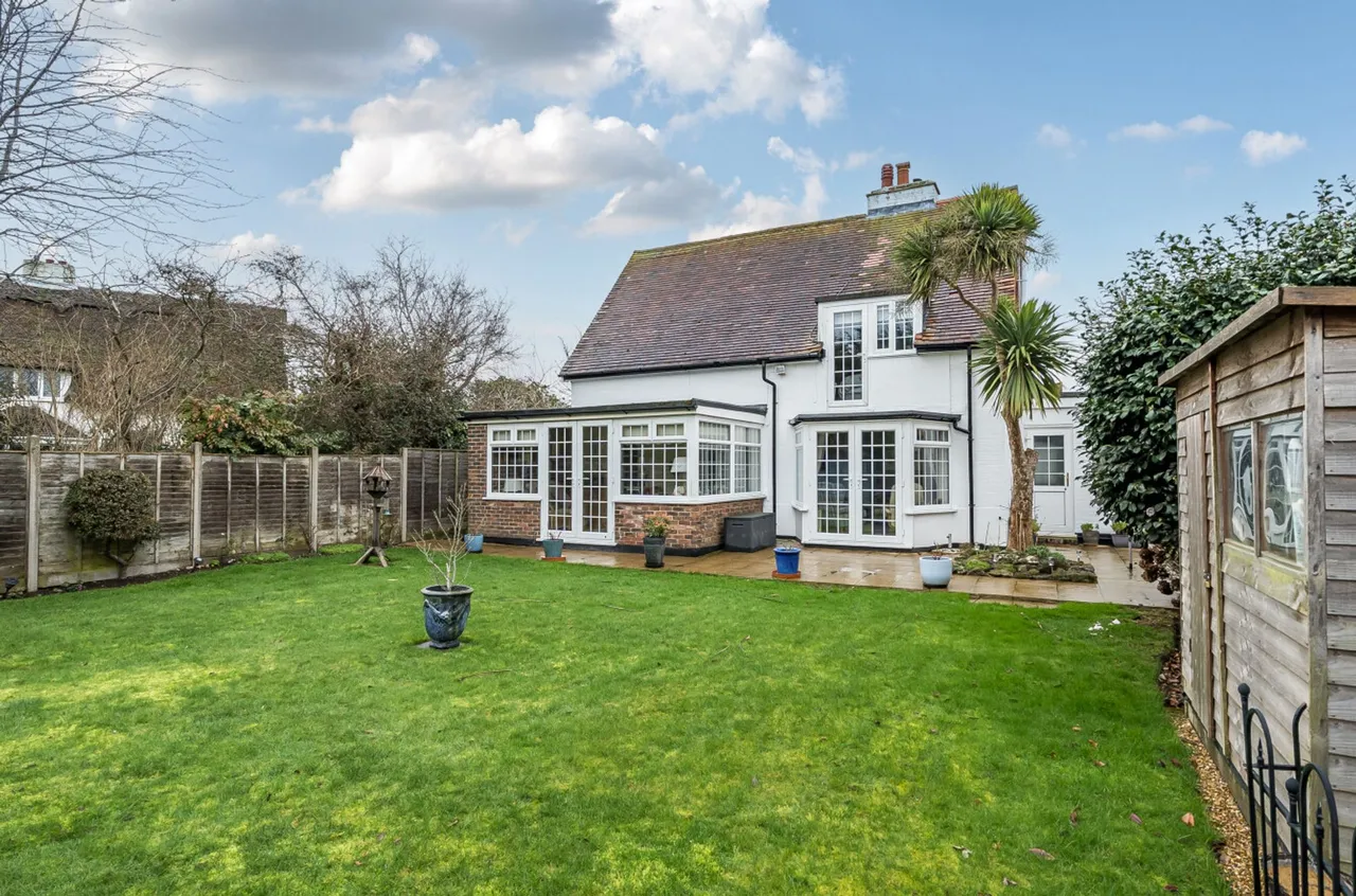 A'beckets Avenue, Aldwick Bay, PO21, photo 20