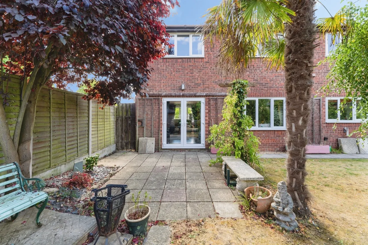 Thatchers Close, Huntingdon, PE26, photo 20