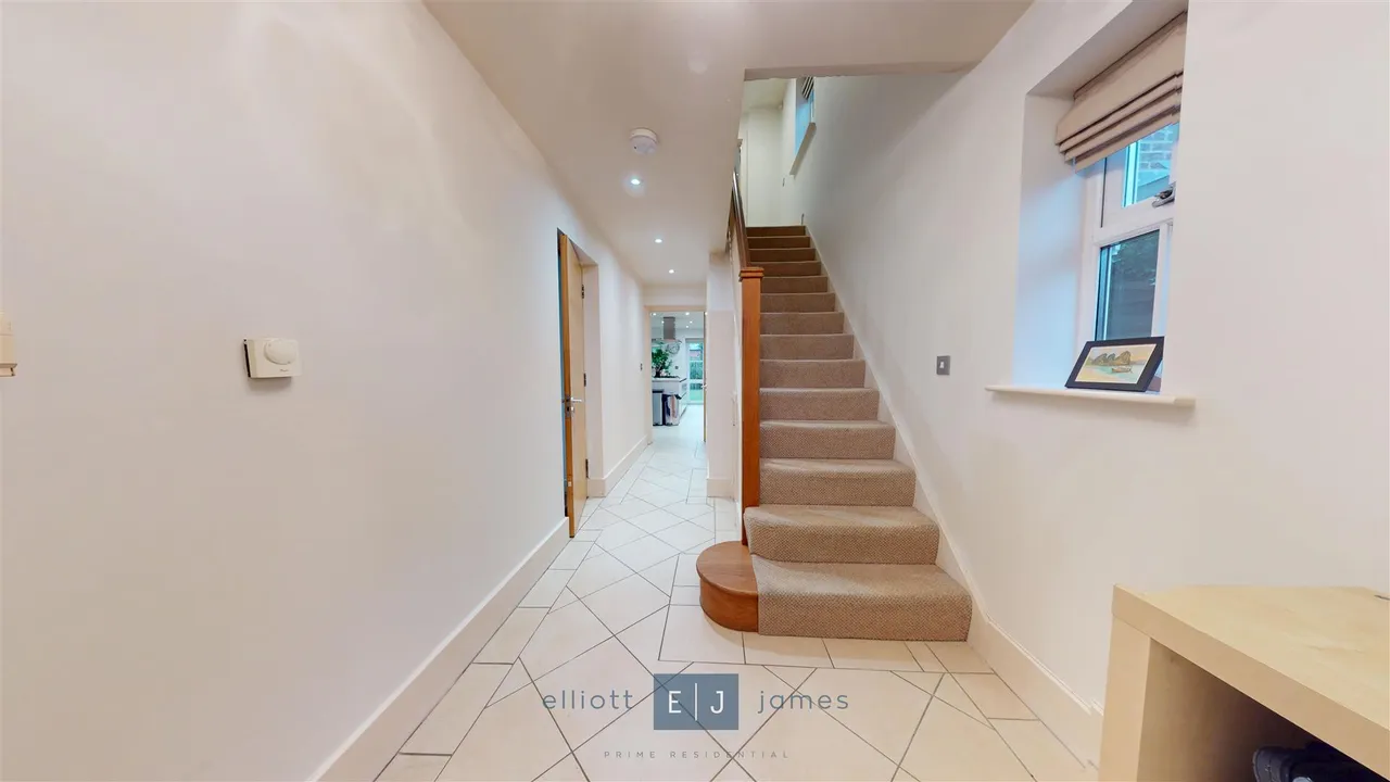 Lower Park Road, Loughton, IG10, photo 2