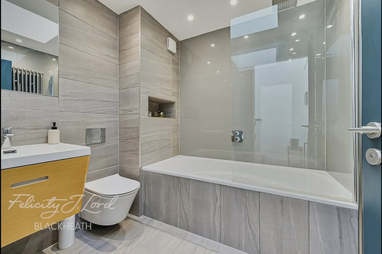Shooters Hill, photo 8