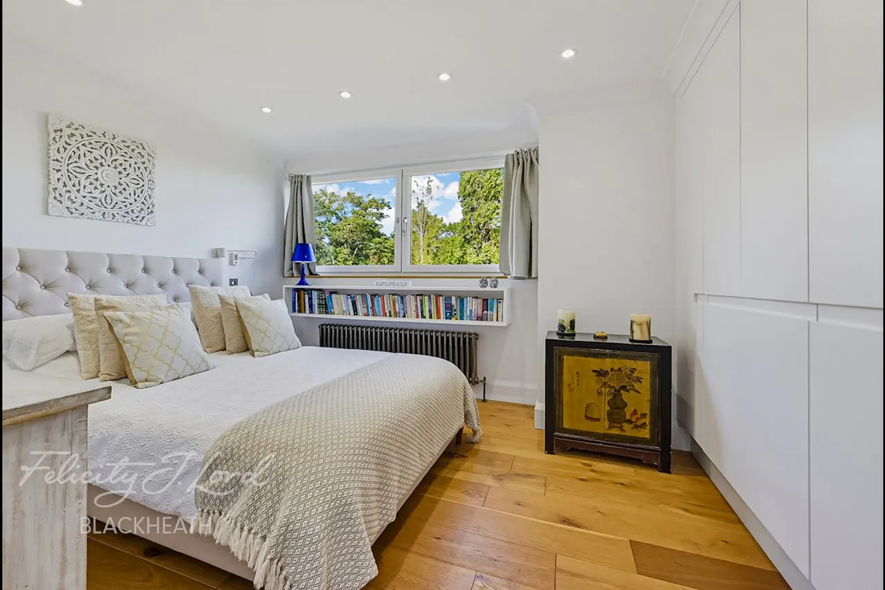 Shooters Hill, photo 4