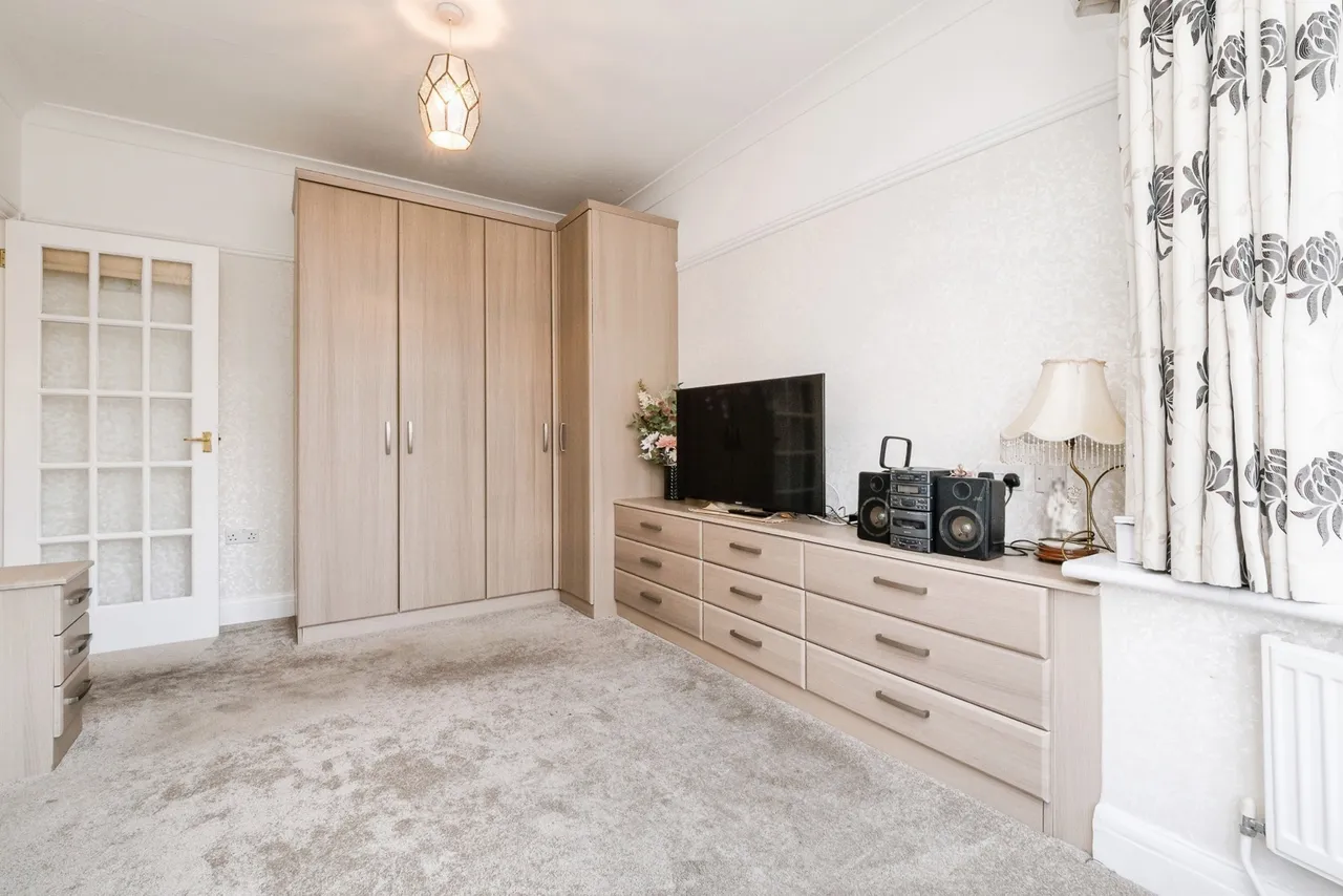 Kent Drive, Hornchurch, RM12, photo 12