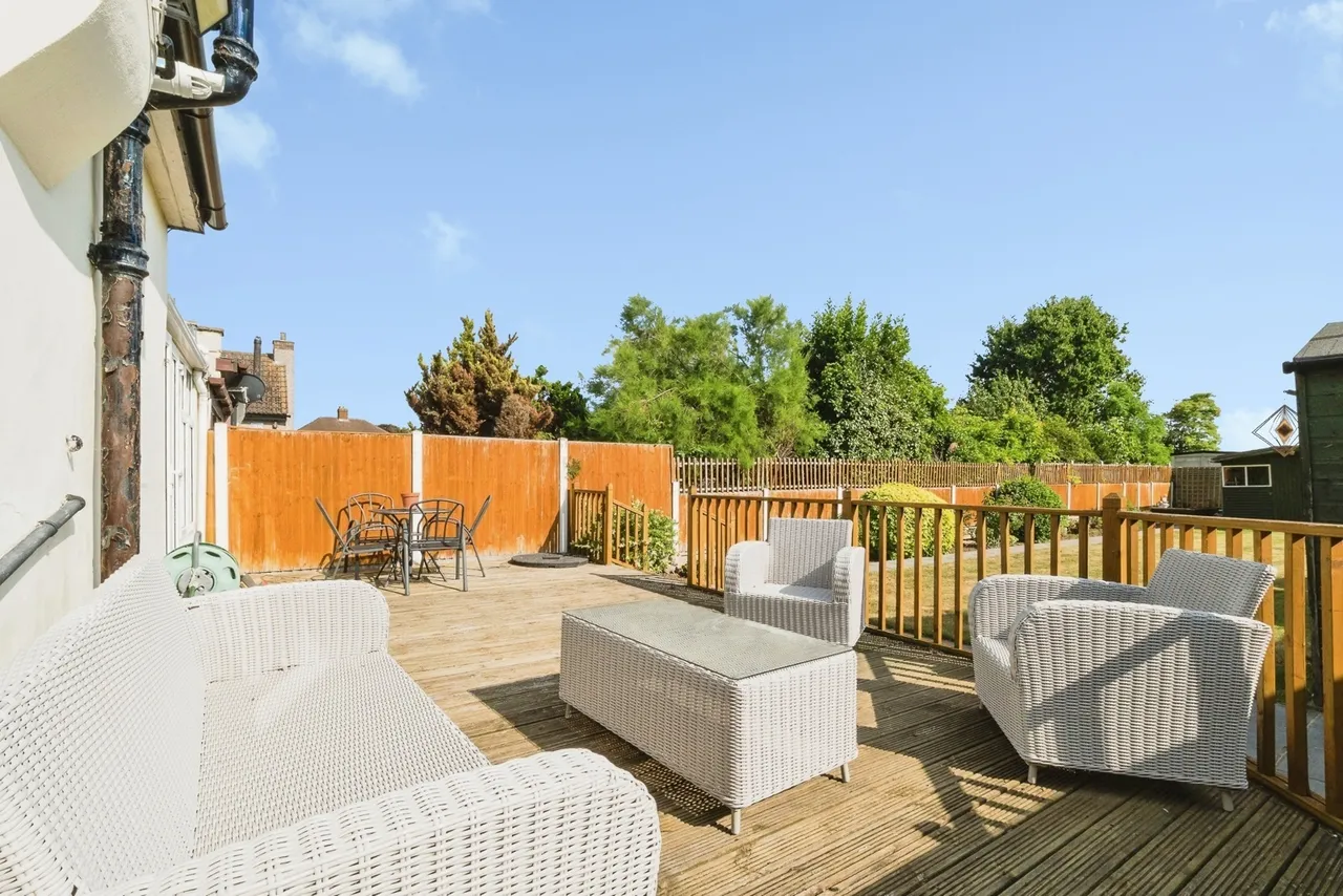 Kent Drive, Hornchurch, RM12, photo 6
