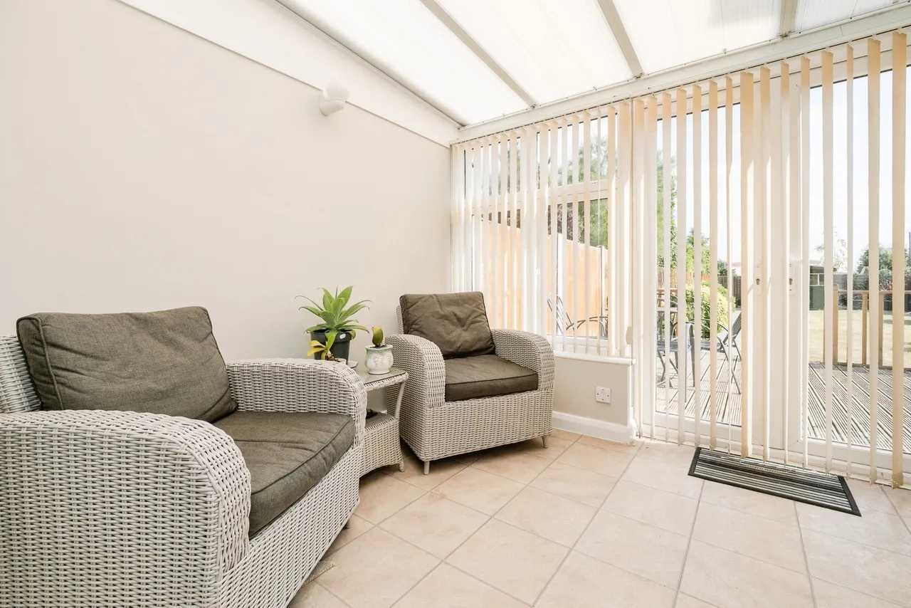Kent Drive, Hornchurch, RM12, photo 7