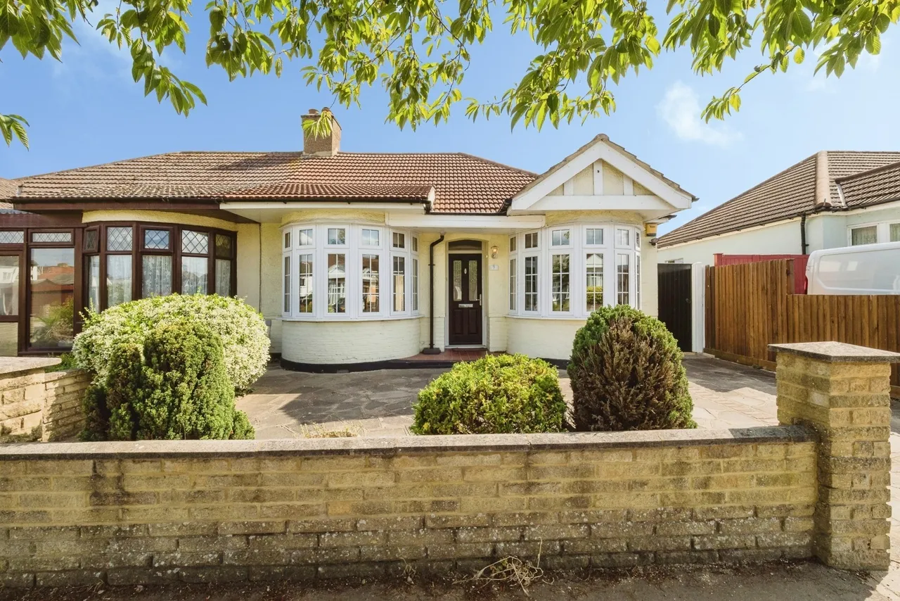 Kent Drive, Hornchurch, RM12, photo 20