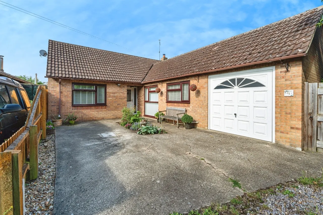 3 bed house for sale — Manor Court Road, Witchford, Ely, Cambridgeshire, CB6