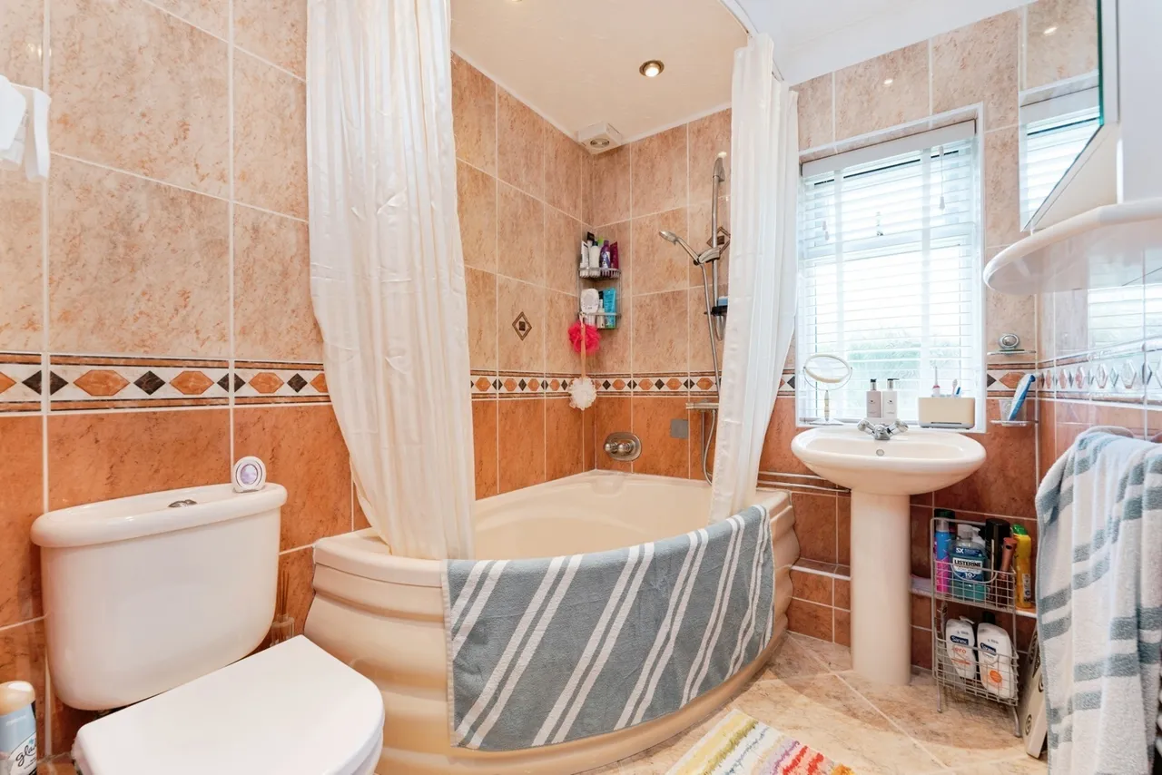 Manor Court Road, Witchford, Ely, Cambridgeshire, CB6, photo 13