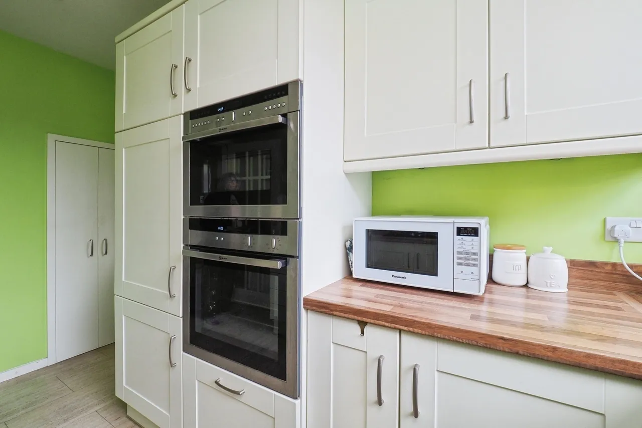 Rivergreen Crescent, Bramcote, Nottingham, NG9, photo 3
