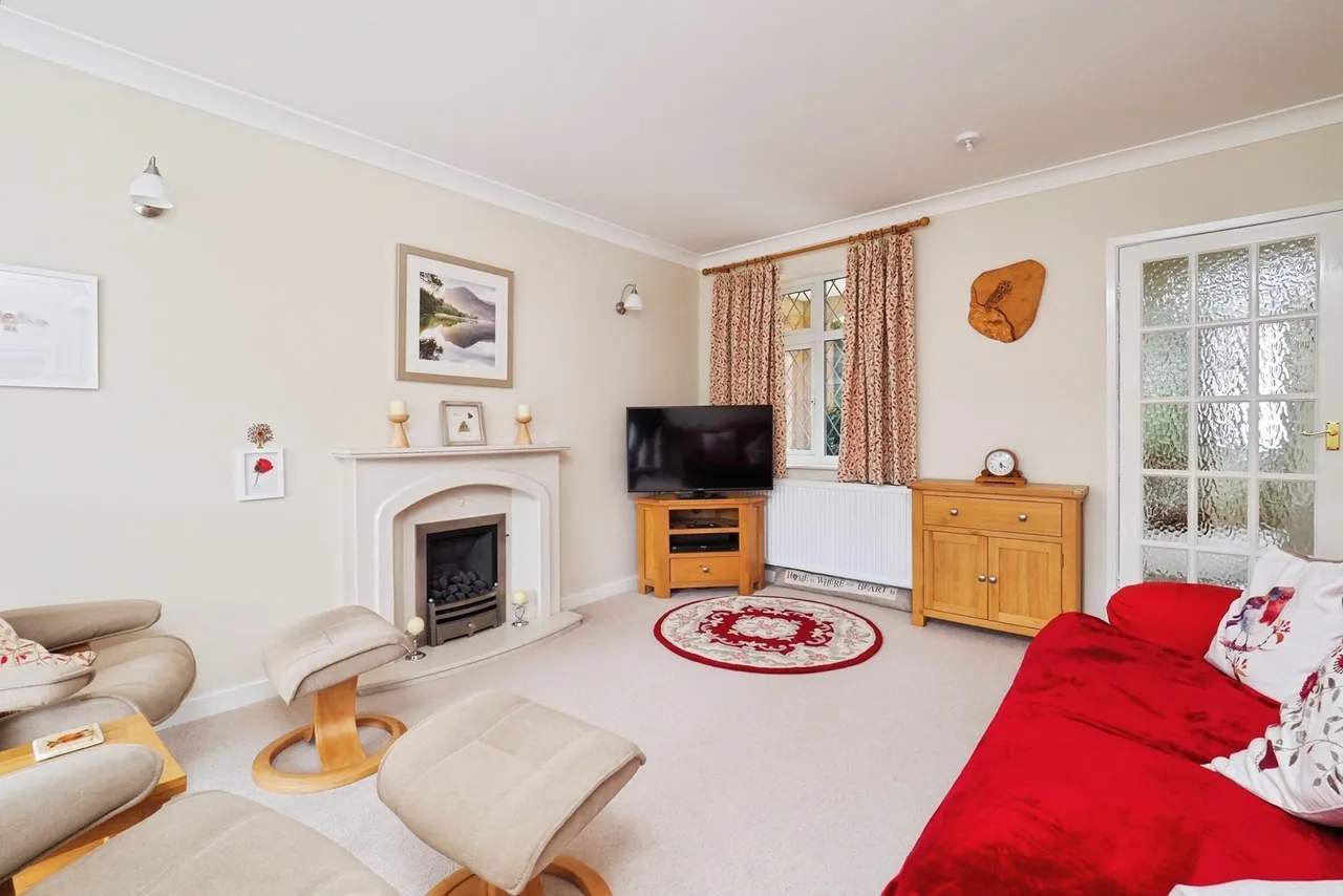 Rivergreen Crescent, Bramcote, Nottingham, NG9, photo 5