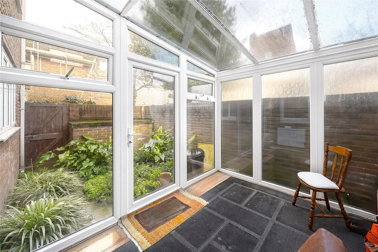McDermott Close, Battersea, SW11, photo 7
