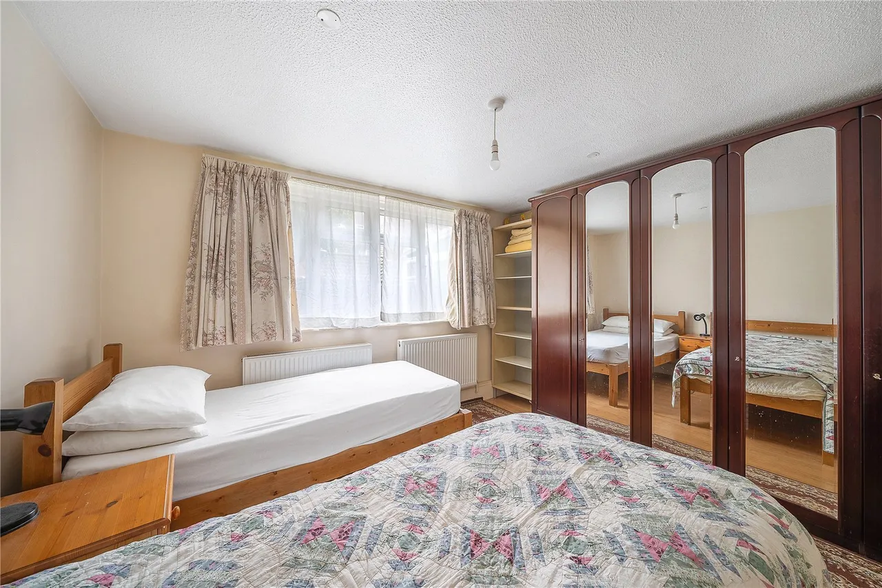 McDermott Close, Battersea, SW11, photo 9