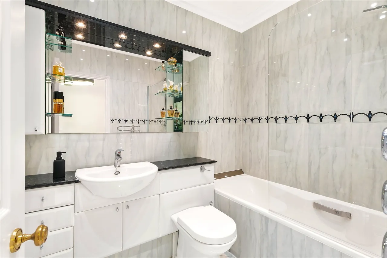 Orville Road, London, SW11, photo 13