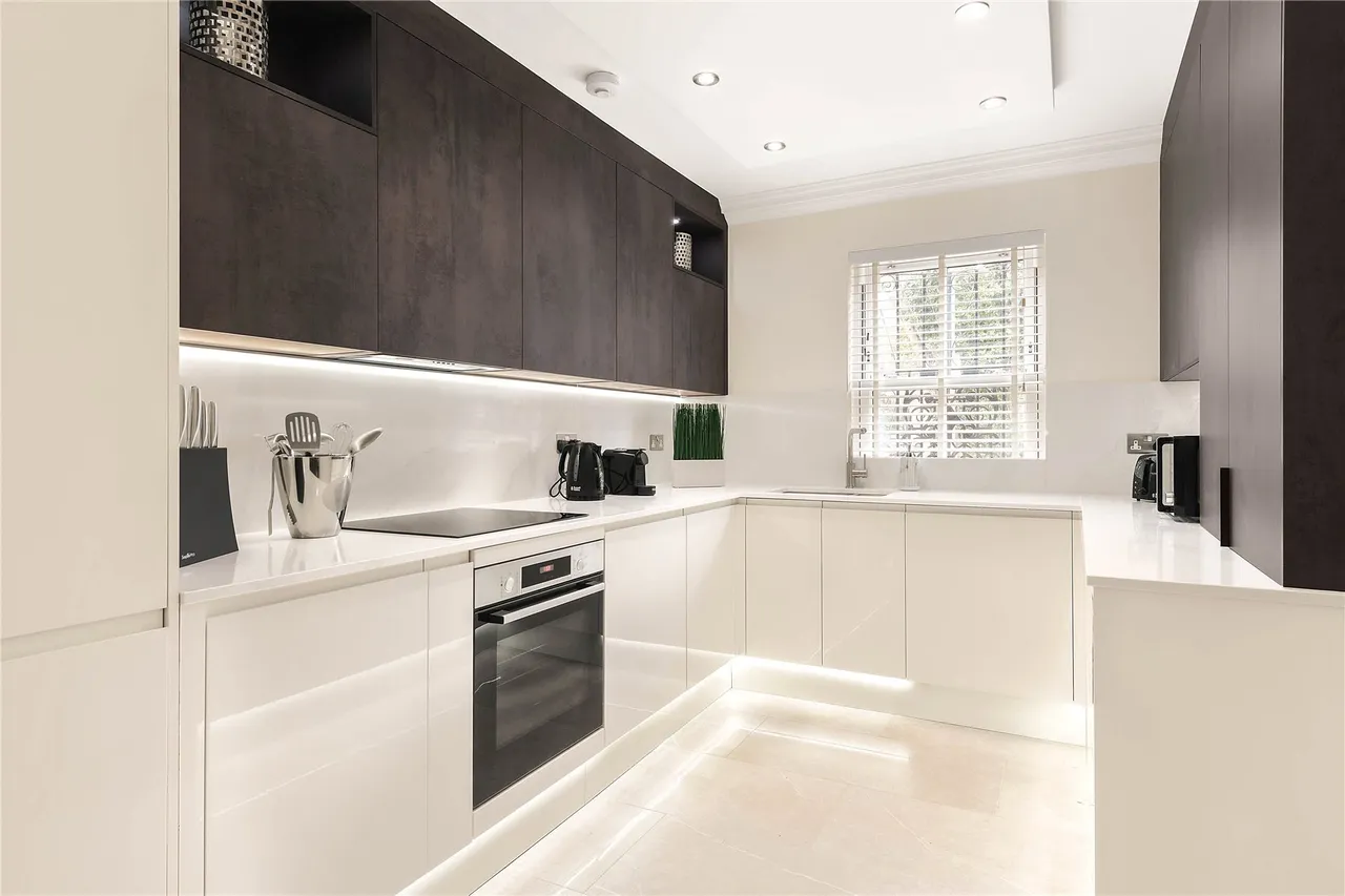 Orville Road, London, SW11, photo 7