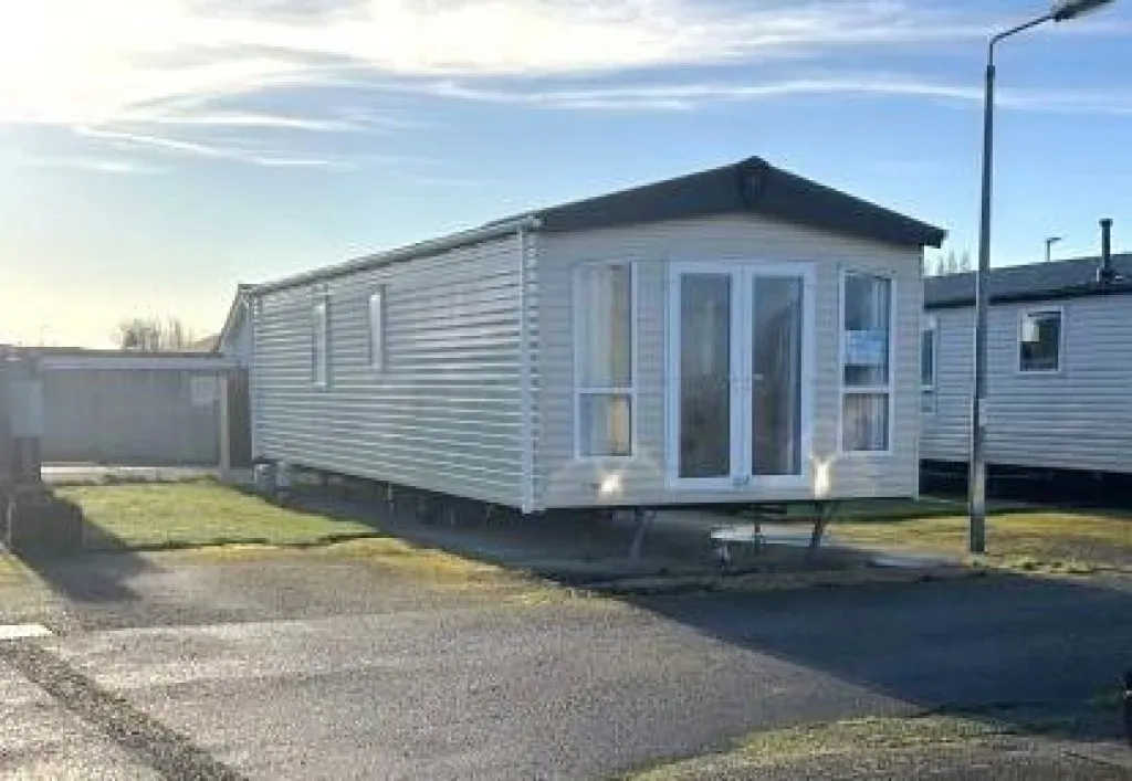 2 bed mobile home for sale, Towyn Road, Towyn, LL22