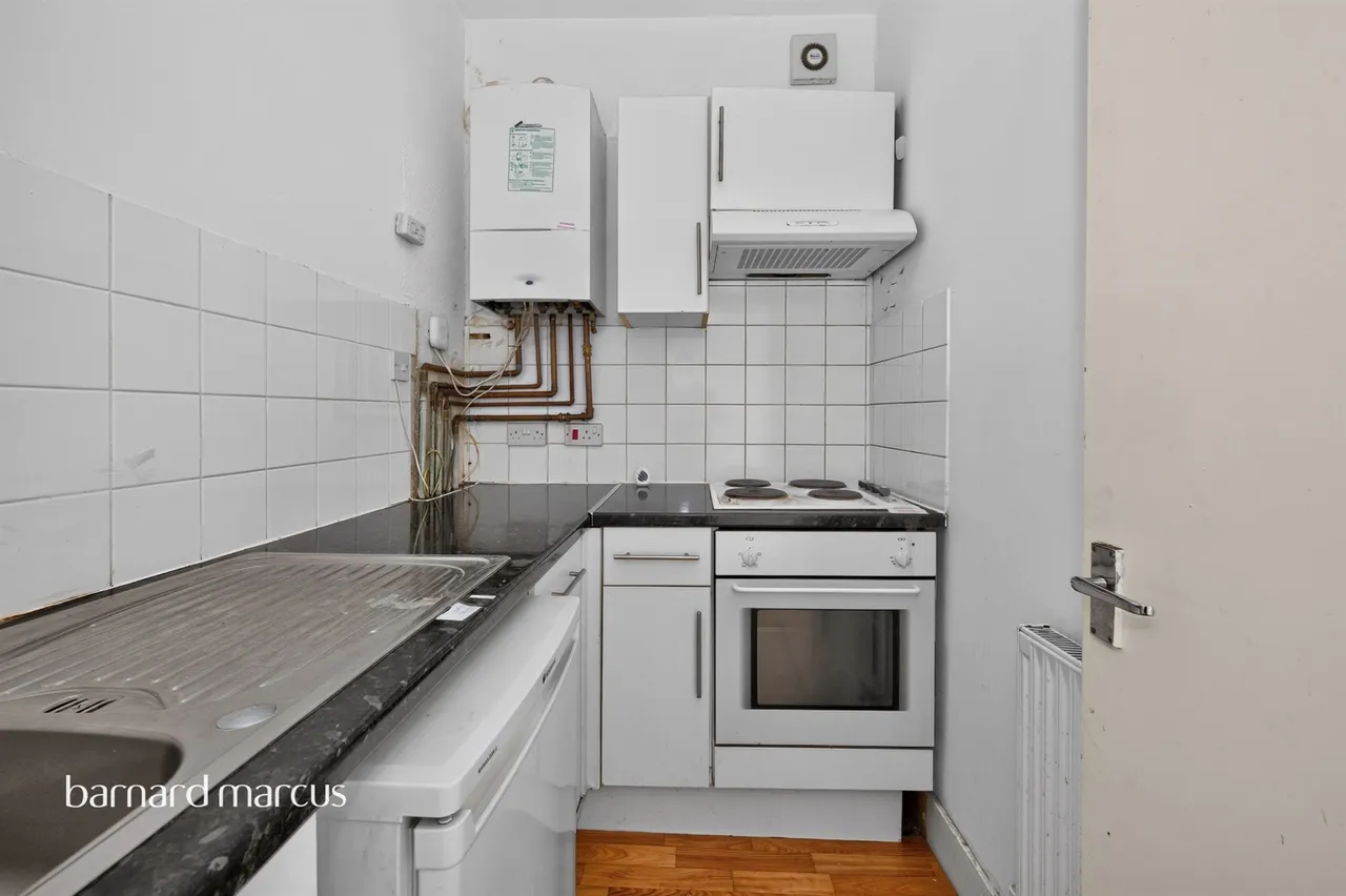 Robinson Road, London, SW17, photo 17