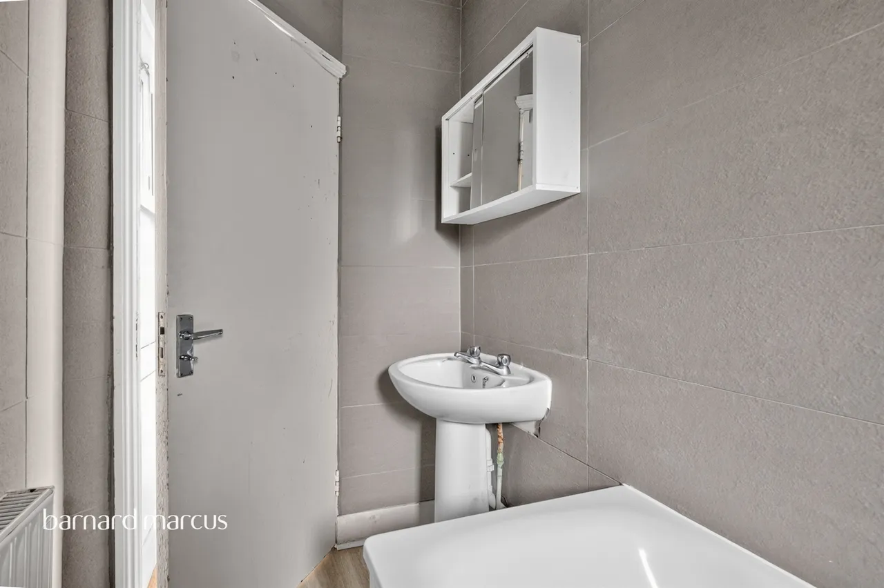 Robinson Road, London, SW17, photo 9