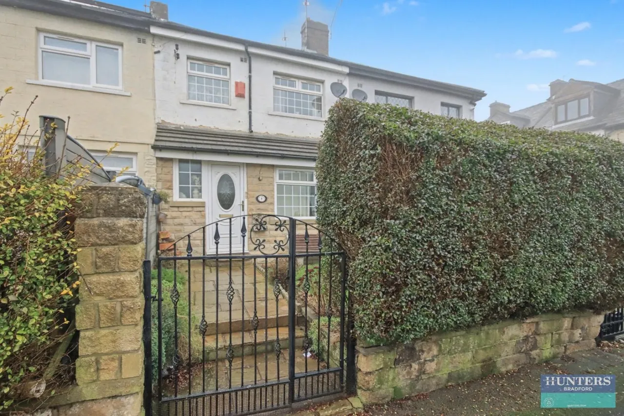 3 bed house for sale — Redmire Street, Bradford, BD3 8LY