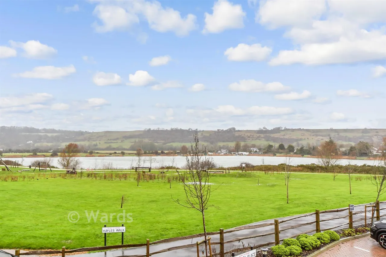 Maycock Place, Hythe, CT21, photo 5