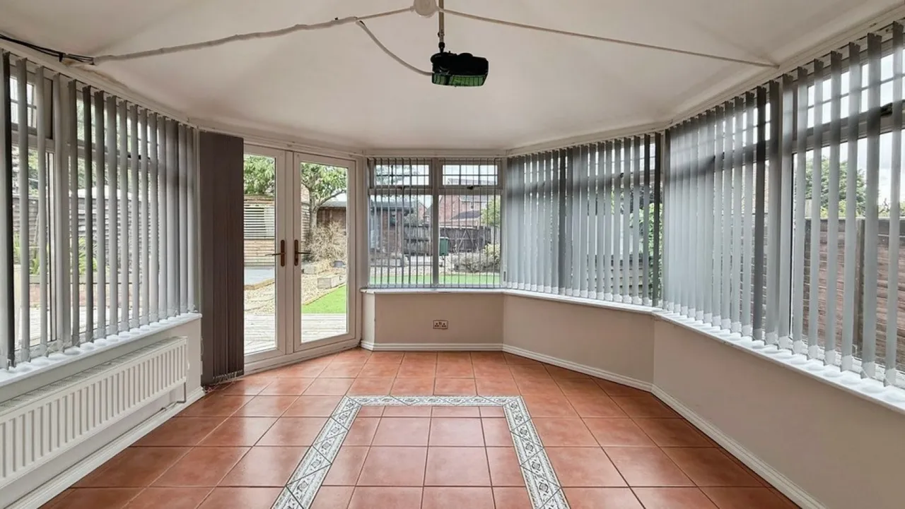Willoughby Close, Westbury, photo 10
