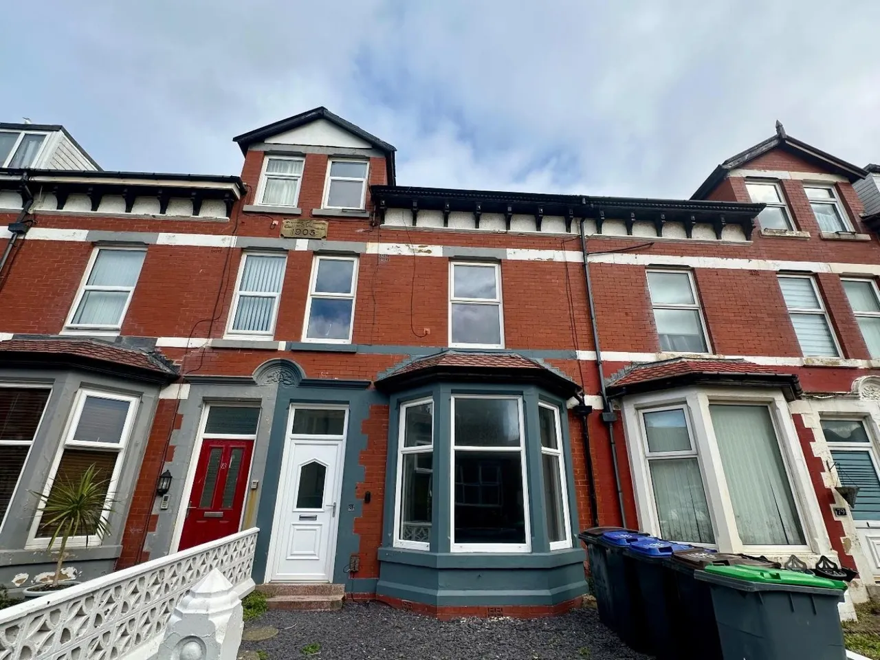 5 bed house for sale — Warbreck Drive, Blackpool