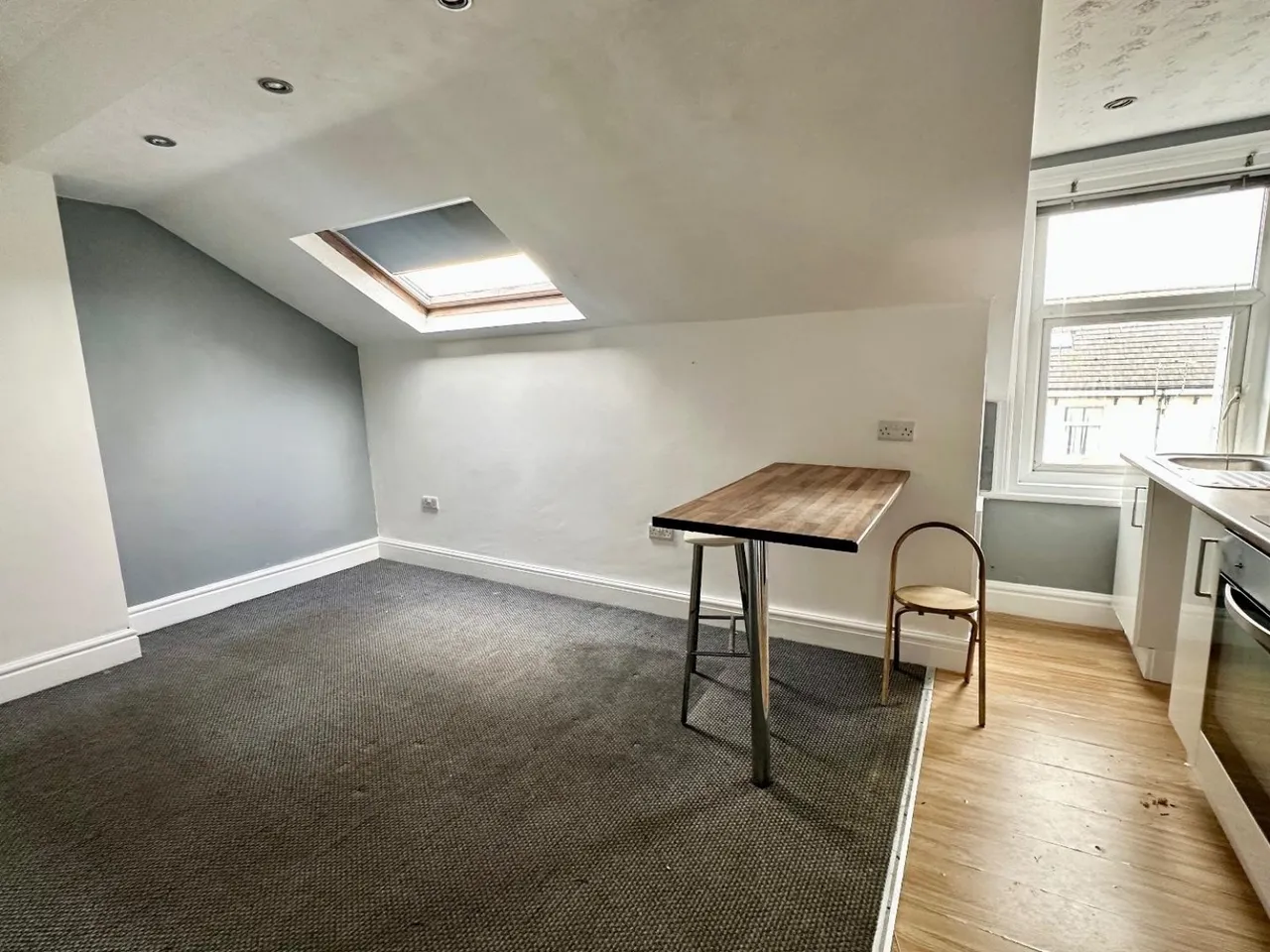 Warbreck Drive, Blackpool, photo 11