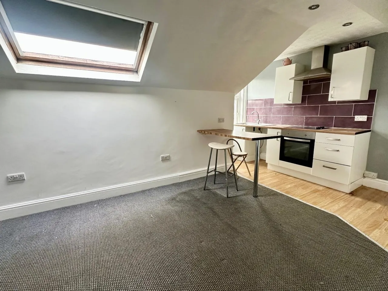 Warbreck Drive, Blackpool, photo 12