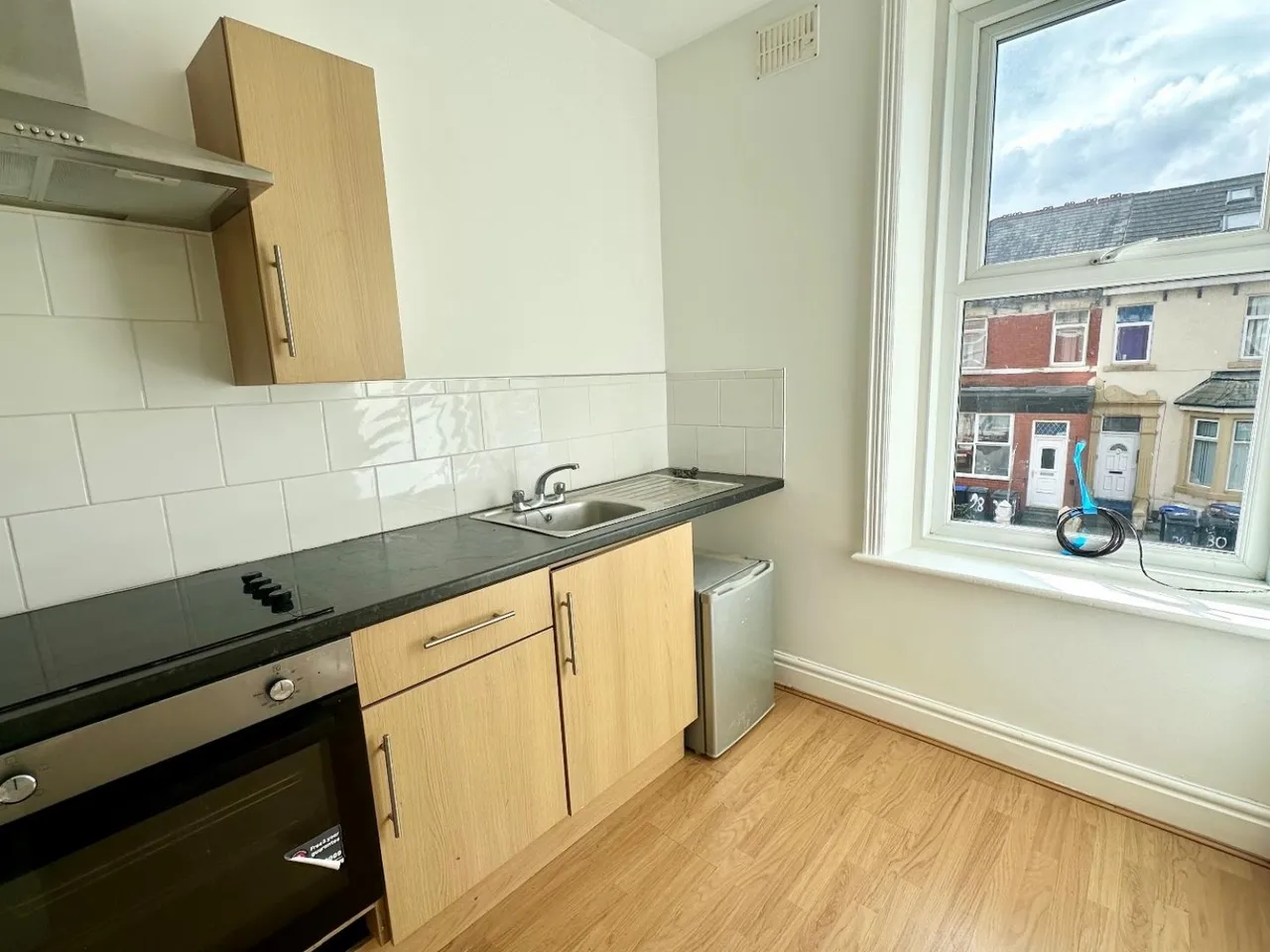 Warbreck Drive, Blackpool, photo 7
