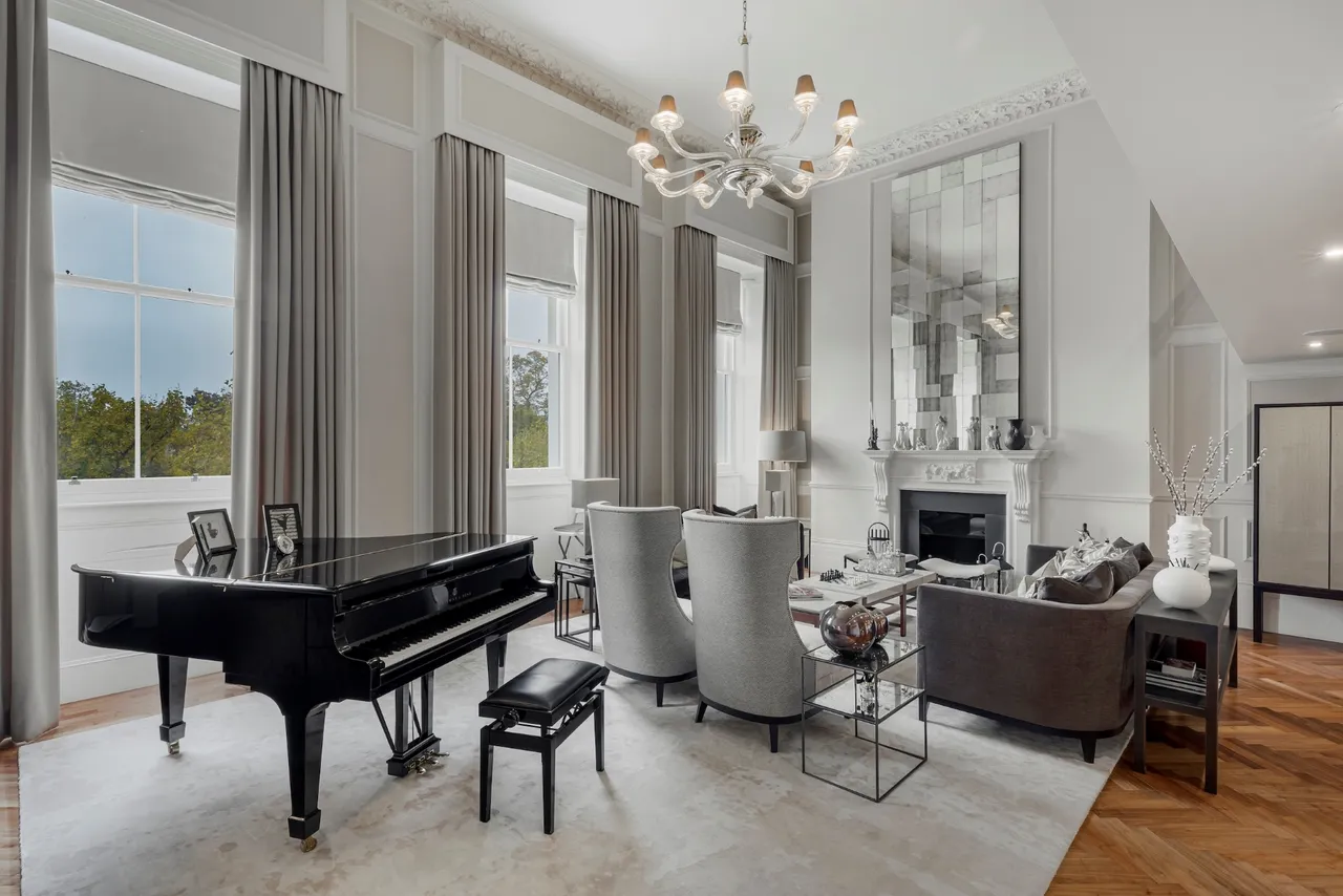 Lancaster Gate, Bayswater, London, photo 2
