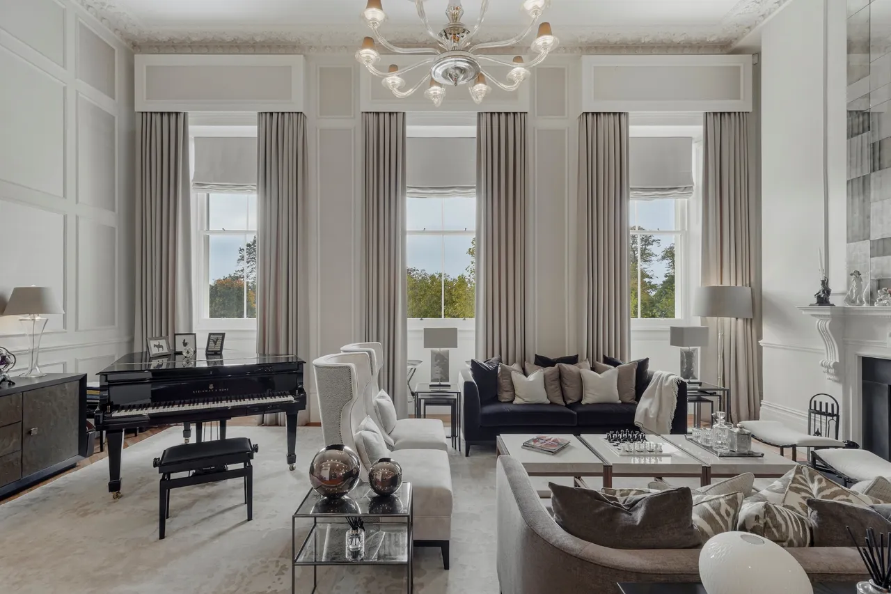 3 bed flat for sale — Lancaster Gate, Bayswater, London