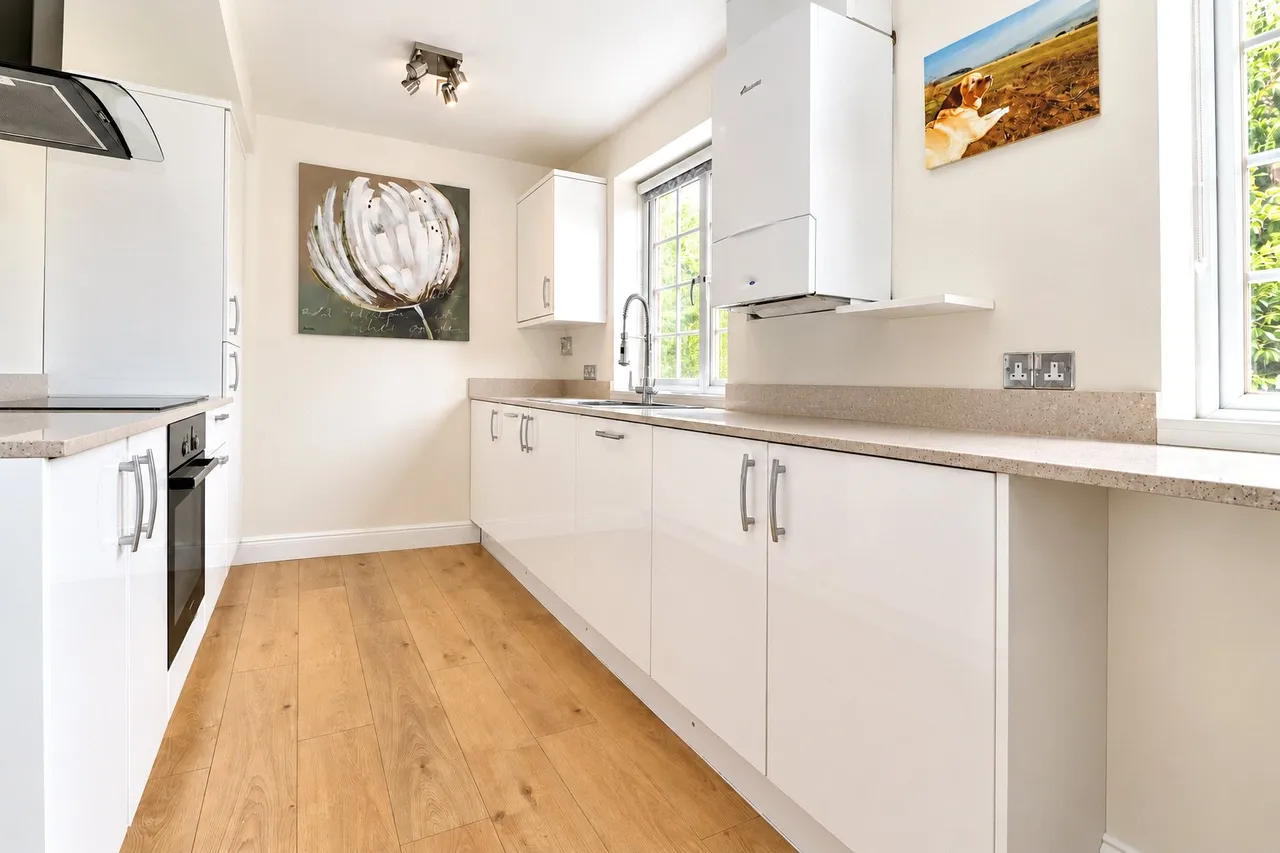 Langley Walk, Woking, GU22, photo 5