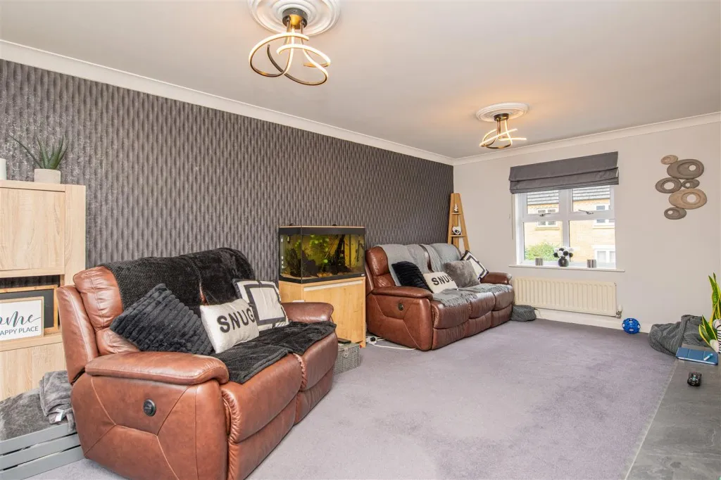School Lane, Higham Ferrers, photo 5