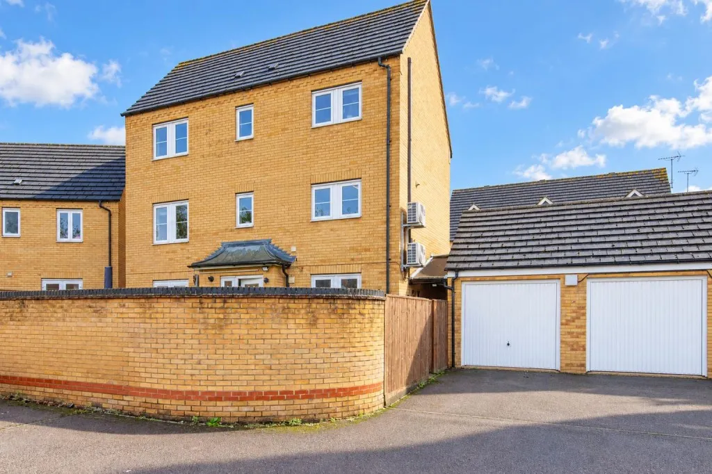 School Lane, Higham Ferrers, photo 15