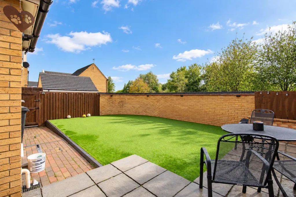 School Lane, Higham Ferrers, photo 13