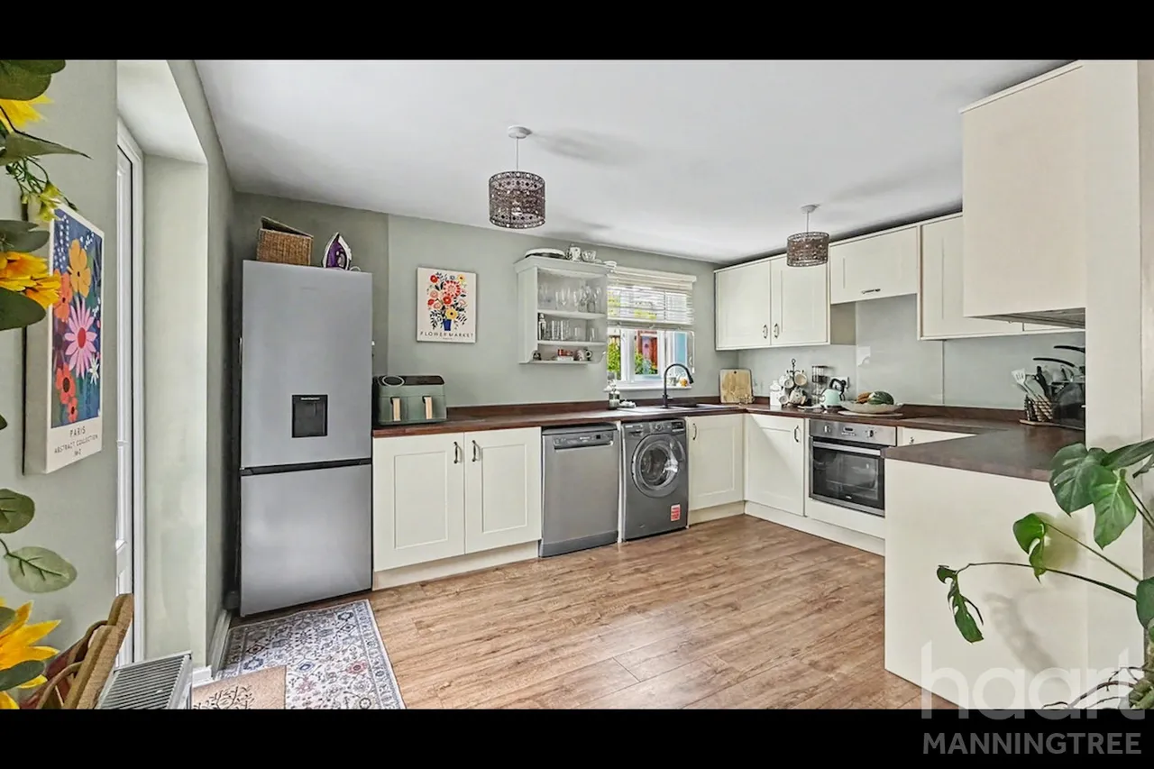 Turner Avenue, Lawford, CO11, photo 4