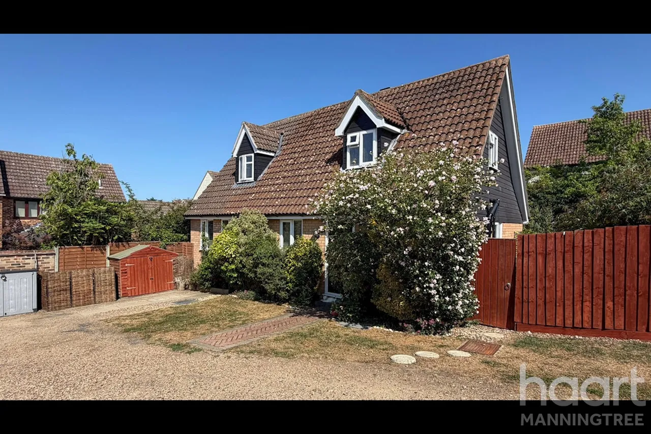 Turner Avenue, Lawford, CO11, photo 16
